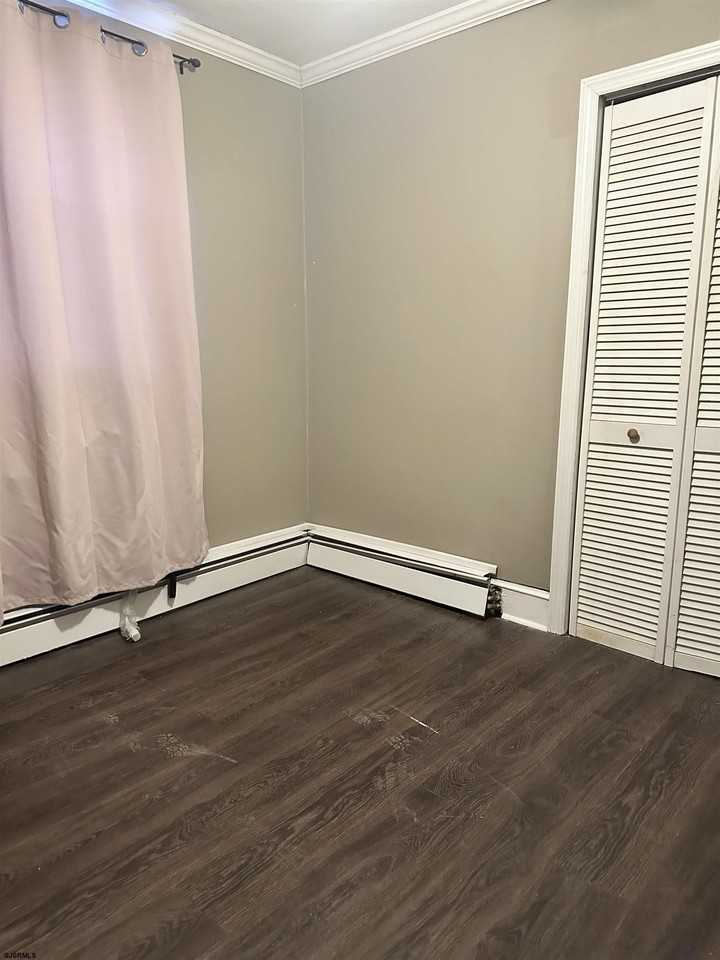 1307 Drexel Ave - Photo 4 of 7