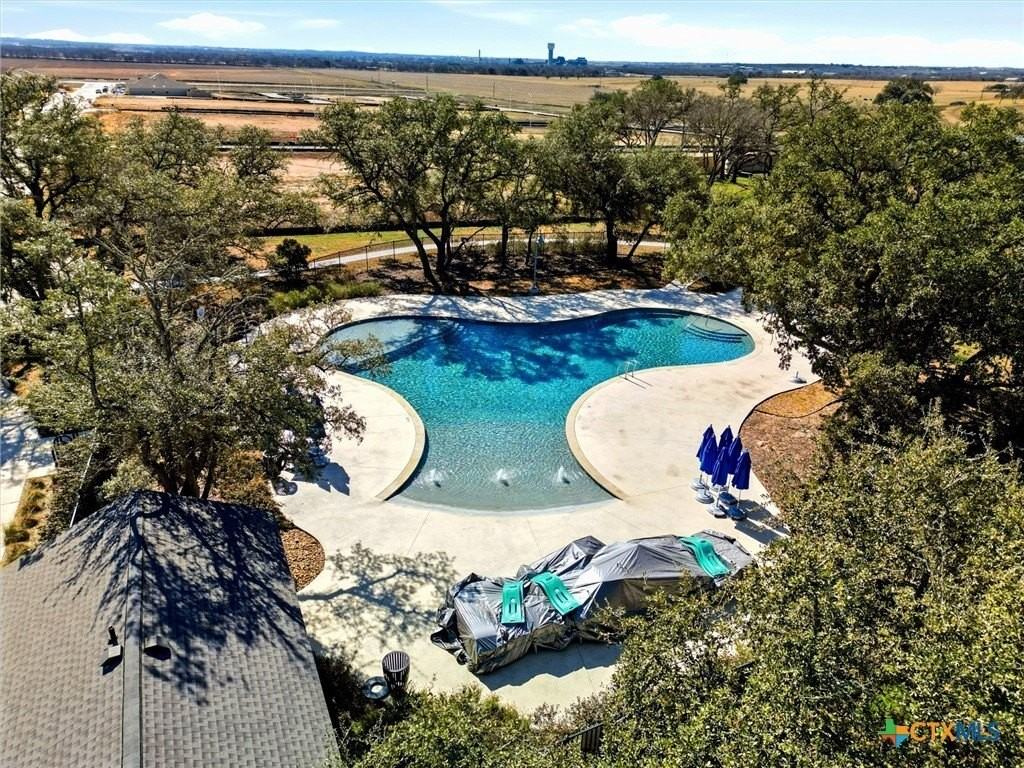 1132 Amber Lk - Photo 3 of 31