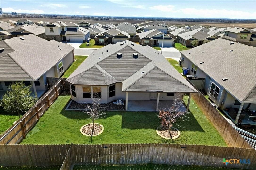 1132 Amber Lk - Photo 7 of 31