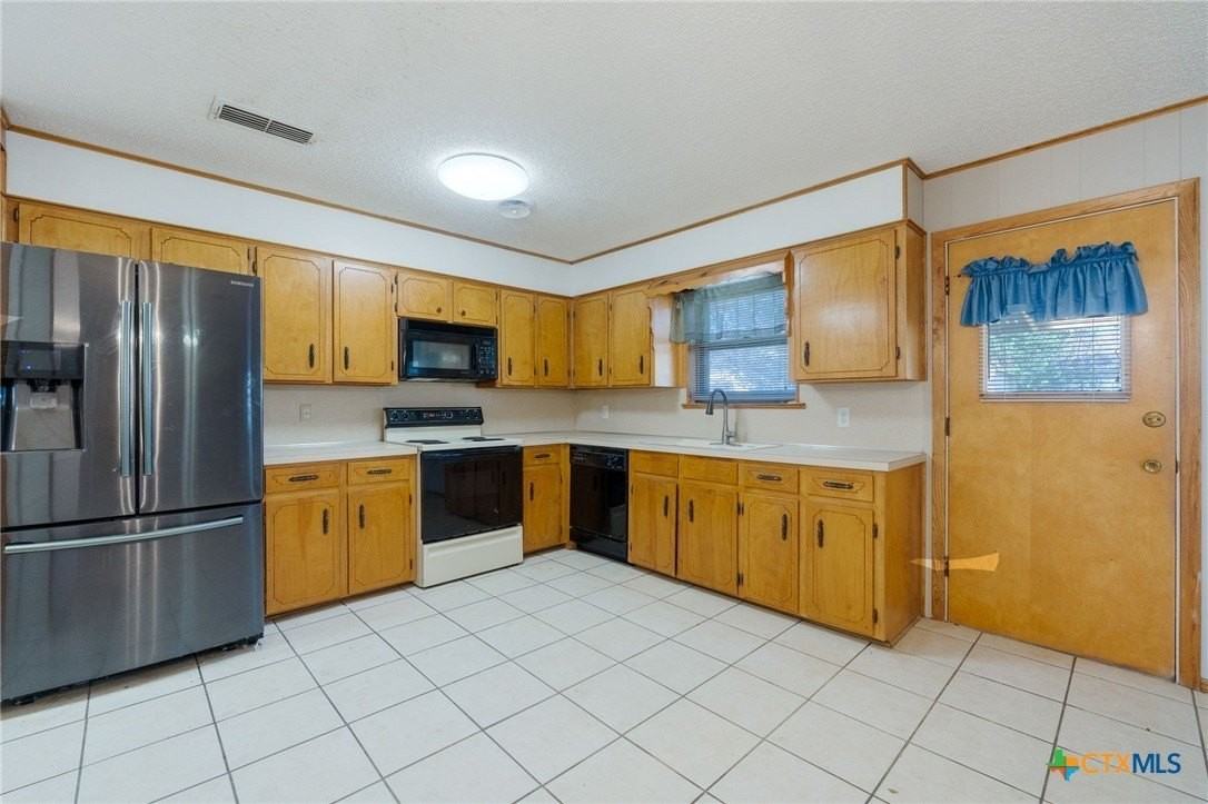 1313 Carrollton Ave - Photo 6 of 15