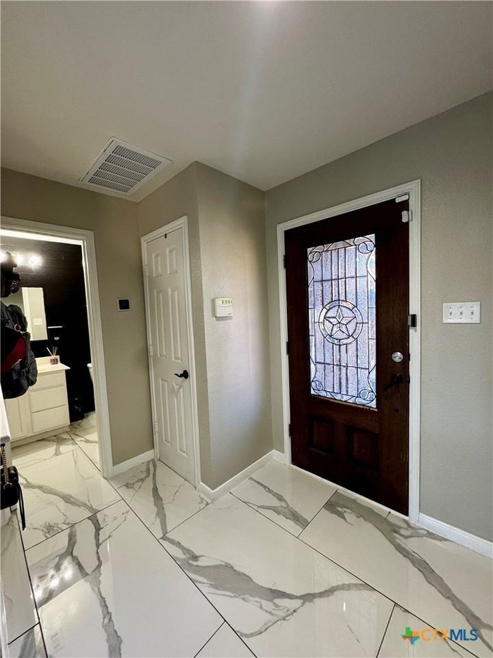 1071 Tumbleweed Trl - Photo 5 of 48