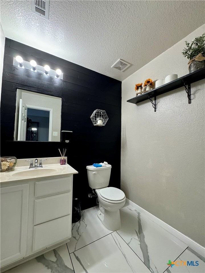 1071 Tumbleweed Trl - Photo 7 of 48