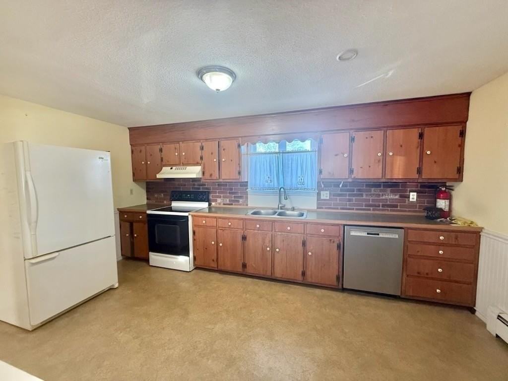 101 Honeyman Ave - Photo 5 of 15