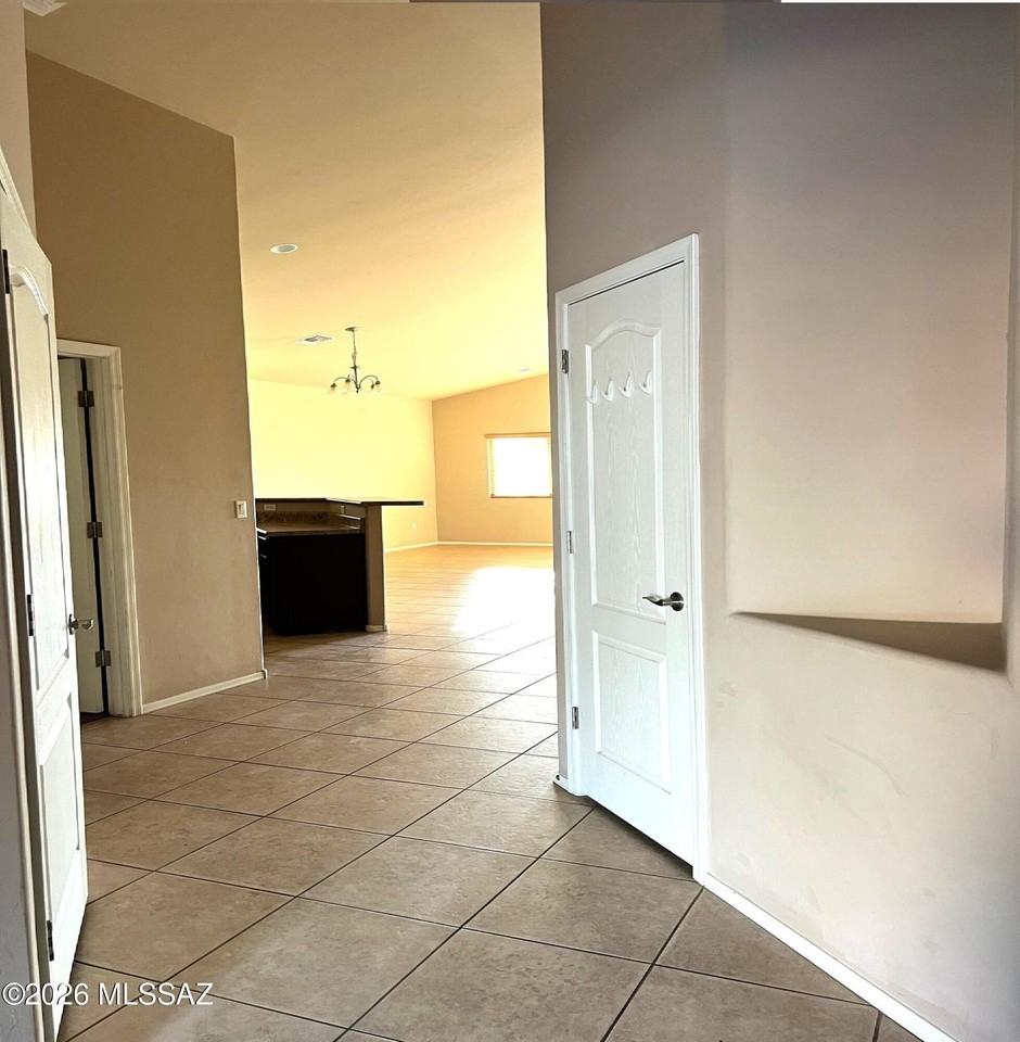 3085 N Desert Stone Pl - Photo 3 of 25