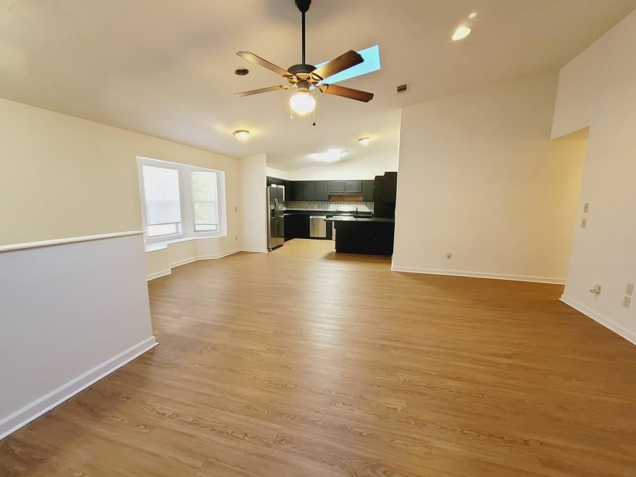 1555 San Luis Rd - Photo 3 of 37