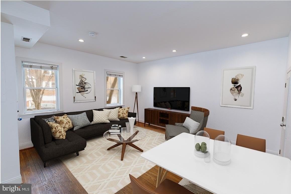 412 Evarts St Ne Apt 1 #1 - Photo 3 of 18