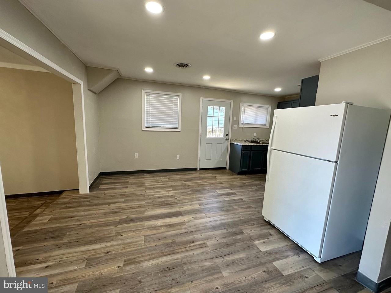 749 River Rd - Photo 5 of 19