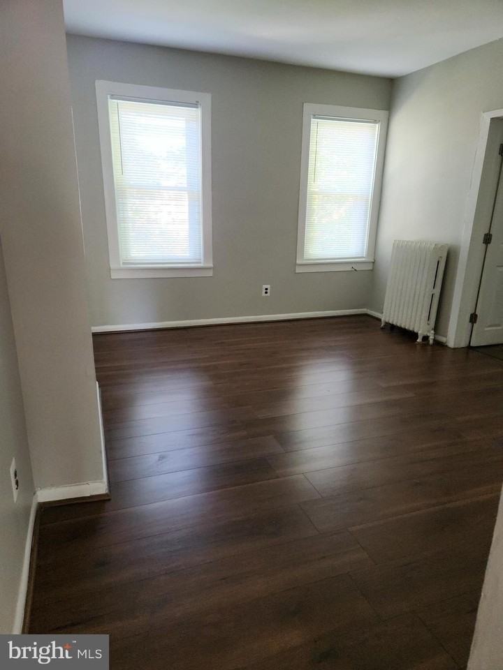 2204 N Jefferson St Unit 2 #2 - Photo 2 of 10