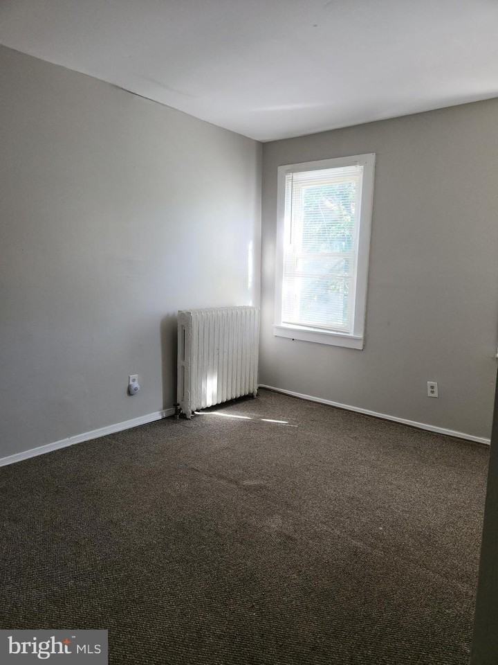 2204 N Jefferson St Unit 2 #2 - Photo 5 of 10