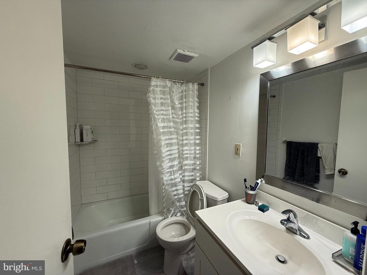 319 Homeland Southway Apt 2b #2B - Photo 7 of 10