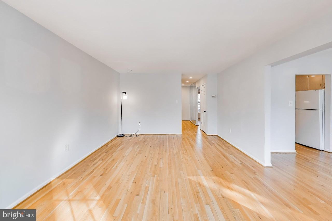 22 Shagbark Ct - Photo 7 of 42