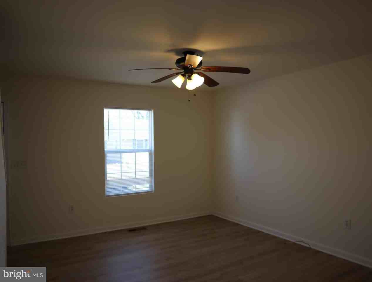 412 Jefferson St - Photo 3 of 16