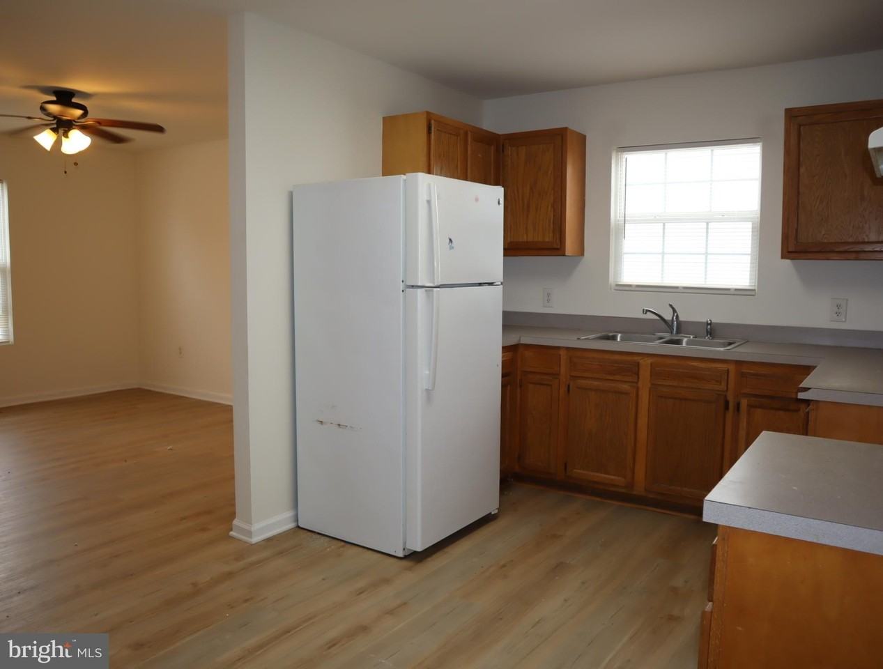 412 Jefferson St - Photo 4 of 16