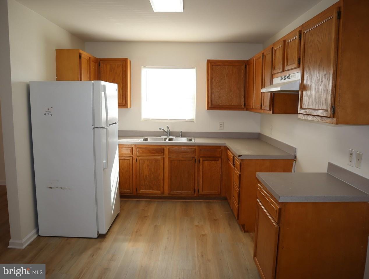 412 Jefferson St - Photo 5 of 16