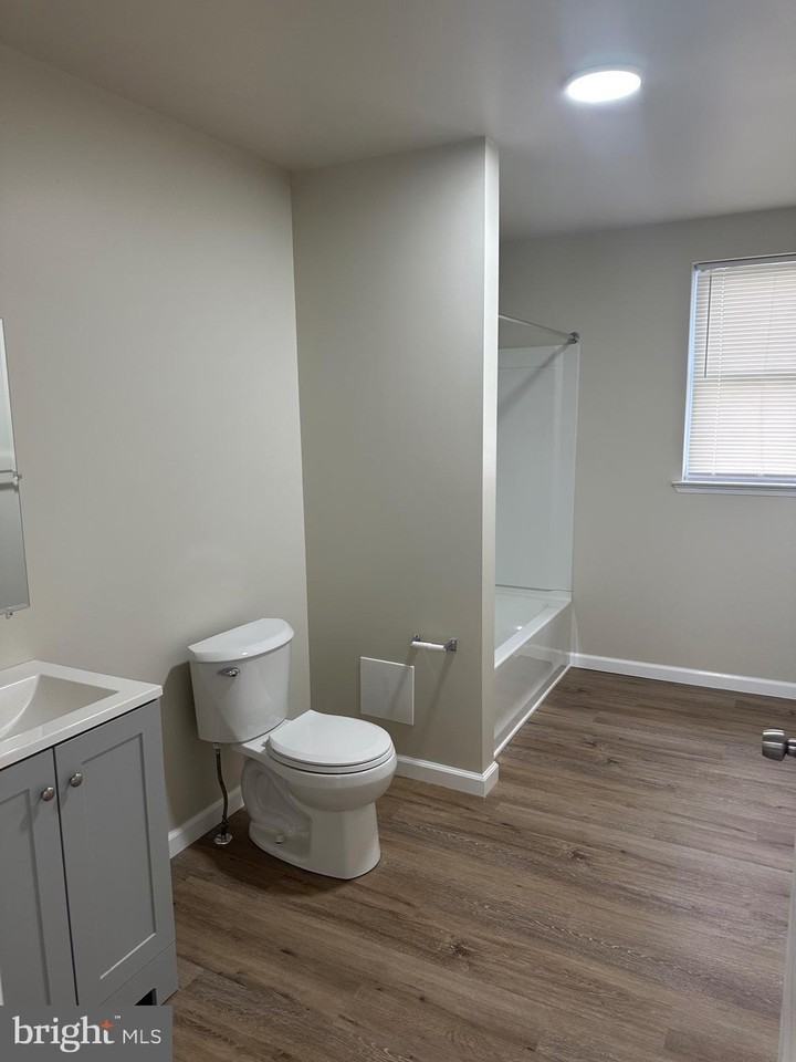 122 E Ridge Rd Unit B1 #B1 - Photo 3 of 7