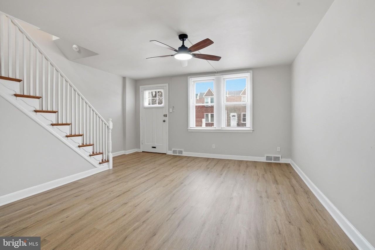 4731 Lansing St - Photo 5 of 23