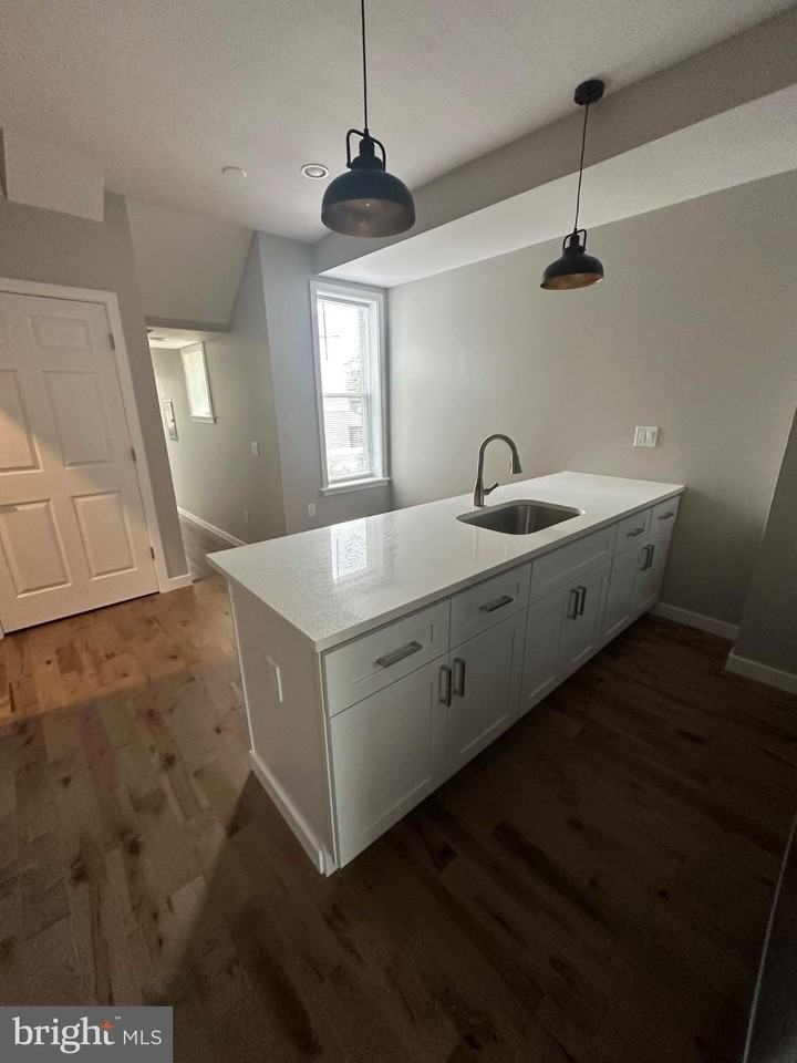 1226 S 47th St Unit 2 #2 - Photo 2 of 28