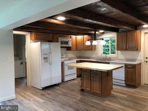 15003 Country Club Rd - Photo 2 of 7