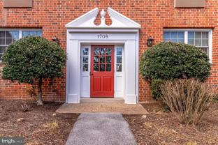 1708 W Abingdon Dr Apt 301 #301 - Photo 1 of 1