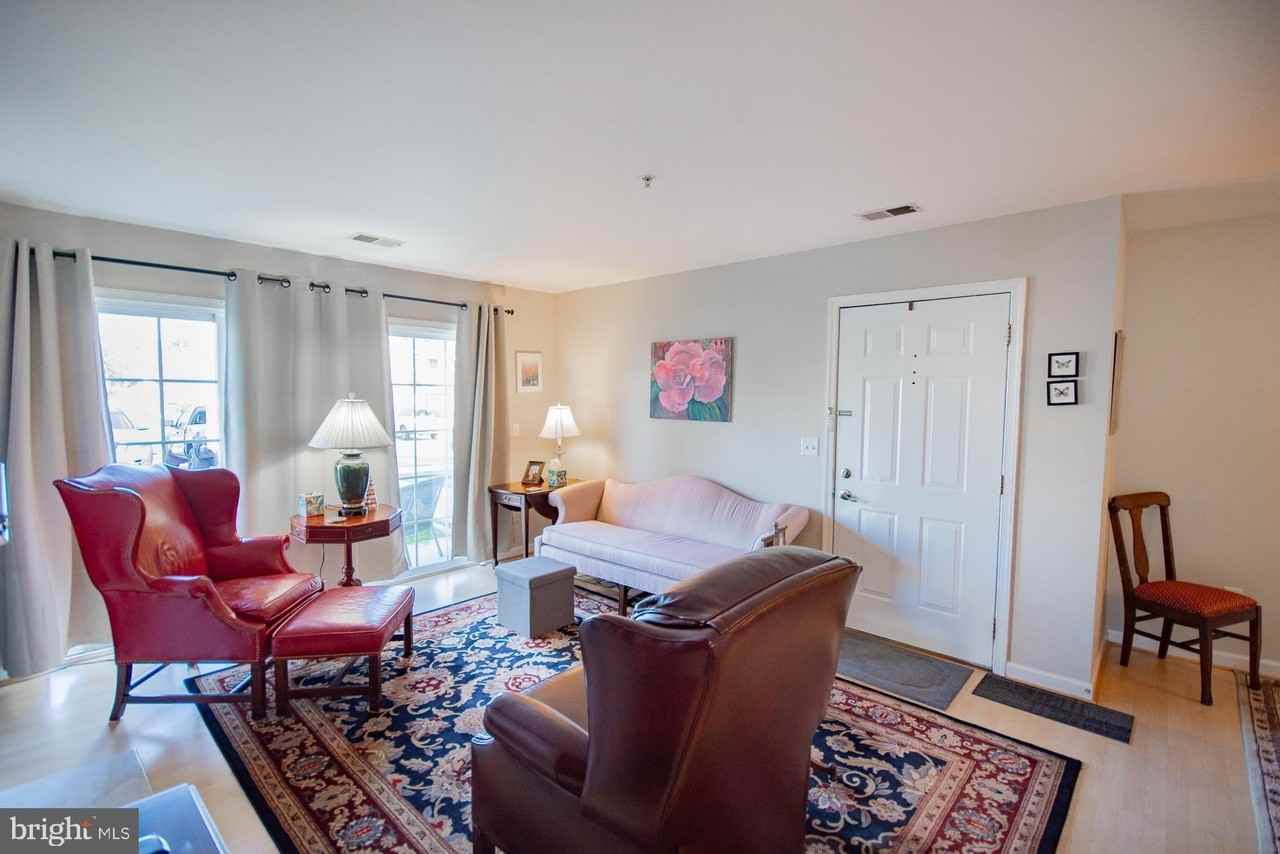 152 Brookland Ct Apt 11 #1 - Photo 5 of 32