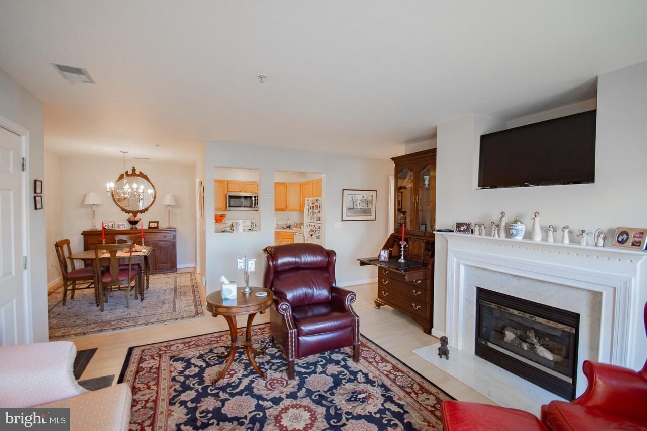 152 Brookland Ct Apt 11 #1 - Photo 6 of 32