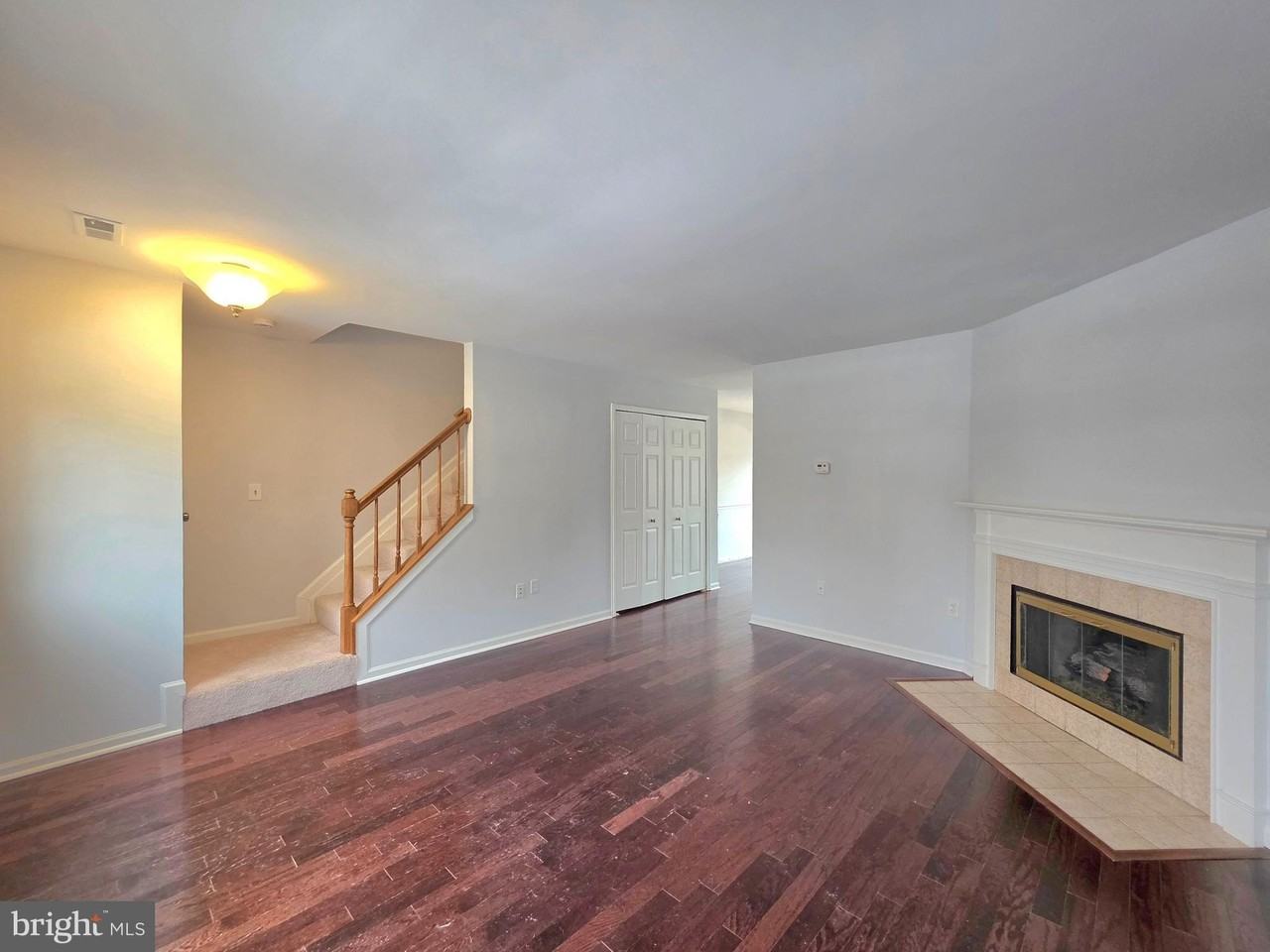 6539 Old Carriage Ln - Photo 4 of 24