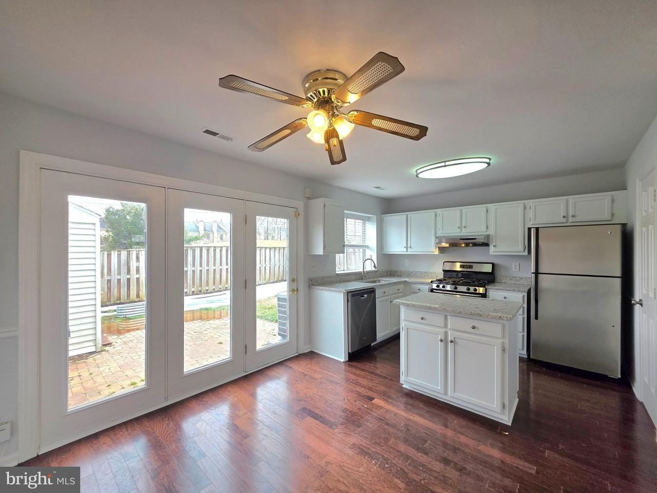 6539 Old Carriage Ln - Photo 7 of 24