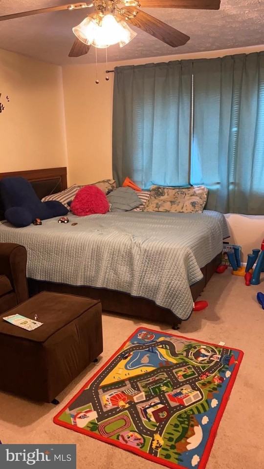 14105 Honey Hill Ct - Photo 5 of 15