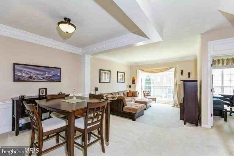 20927 Trinity Sq - Photo 4 of 23