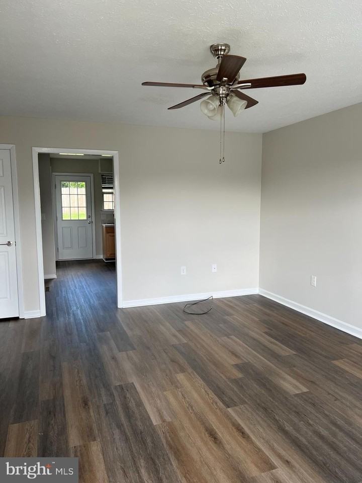 441 Pleasant View Dr - Photo 2 of 9