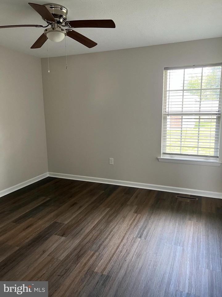 441 Pleasant View Dr - Photo 5 of 9