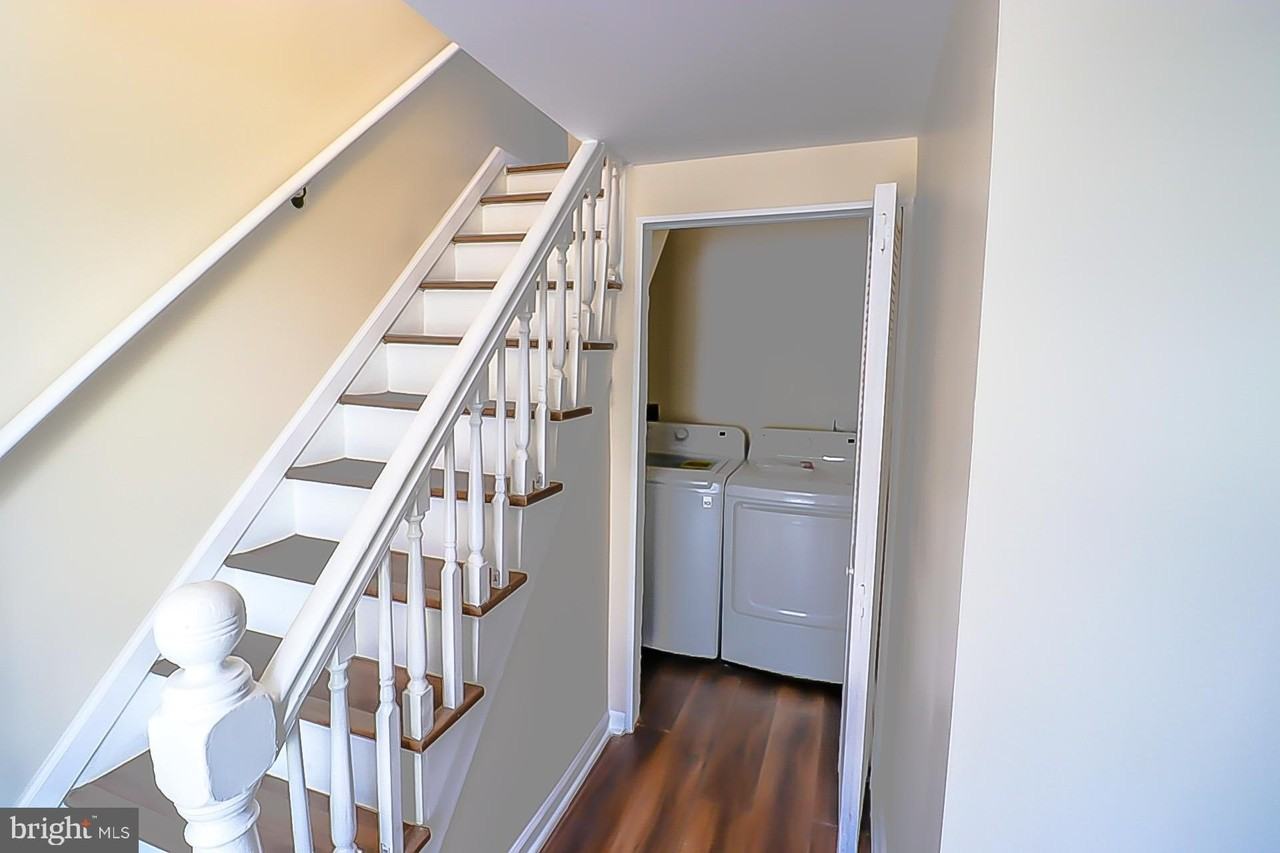 427 Highland Ave - Photo 4 of 17