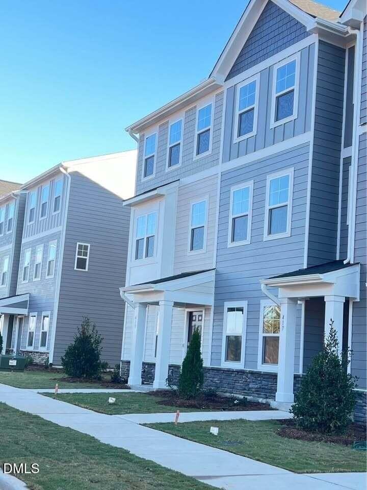 419 Deercroft Dr - Photo 3 of 15