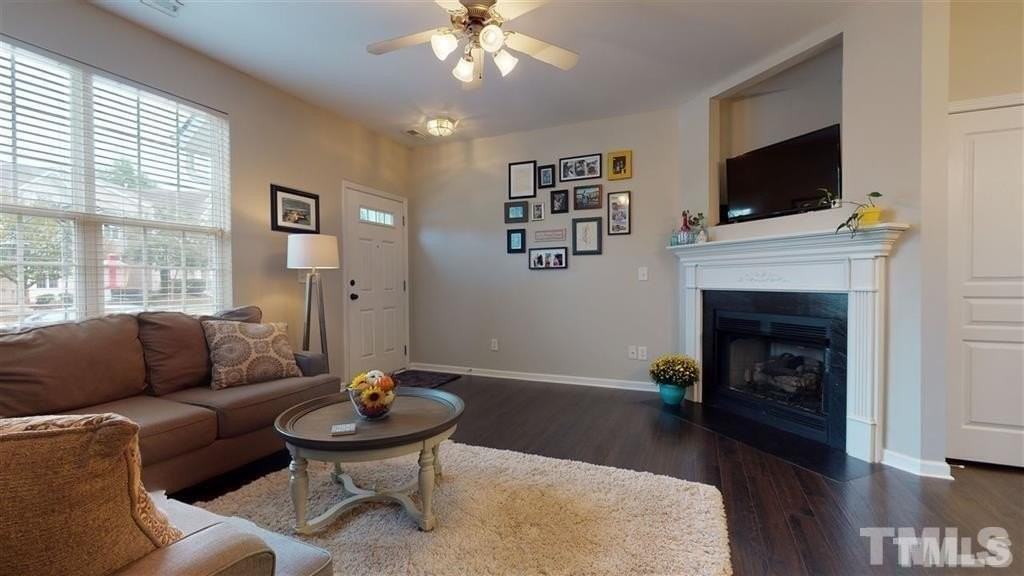 4136 Brenmar Ln - Photo 3 of 17