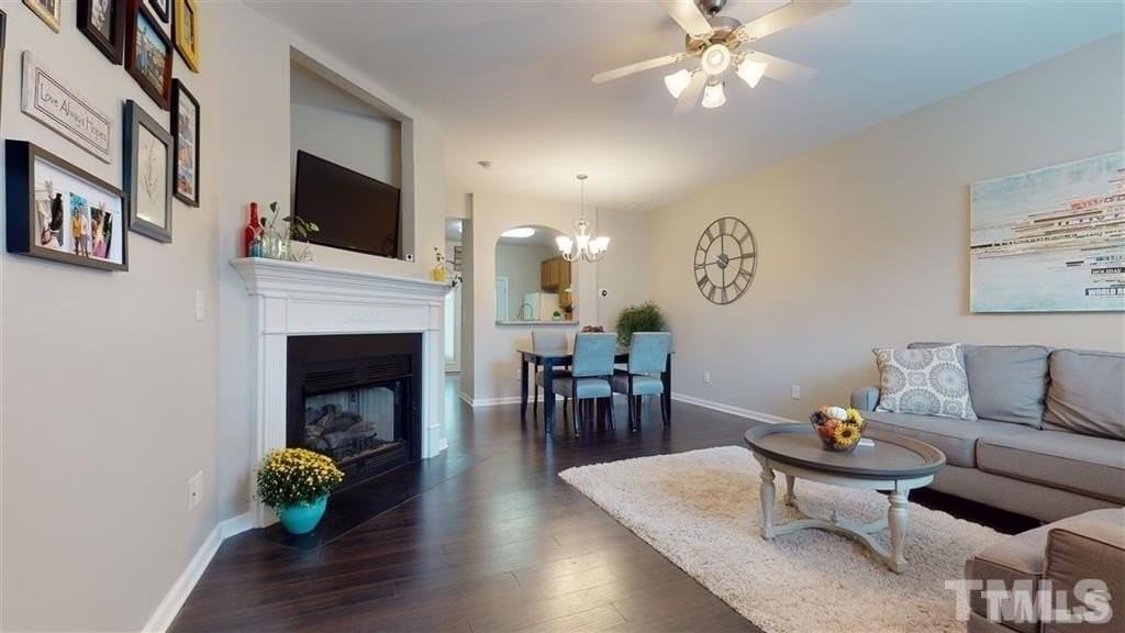 4136 Brenmar Ln - Photo 5 of 17