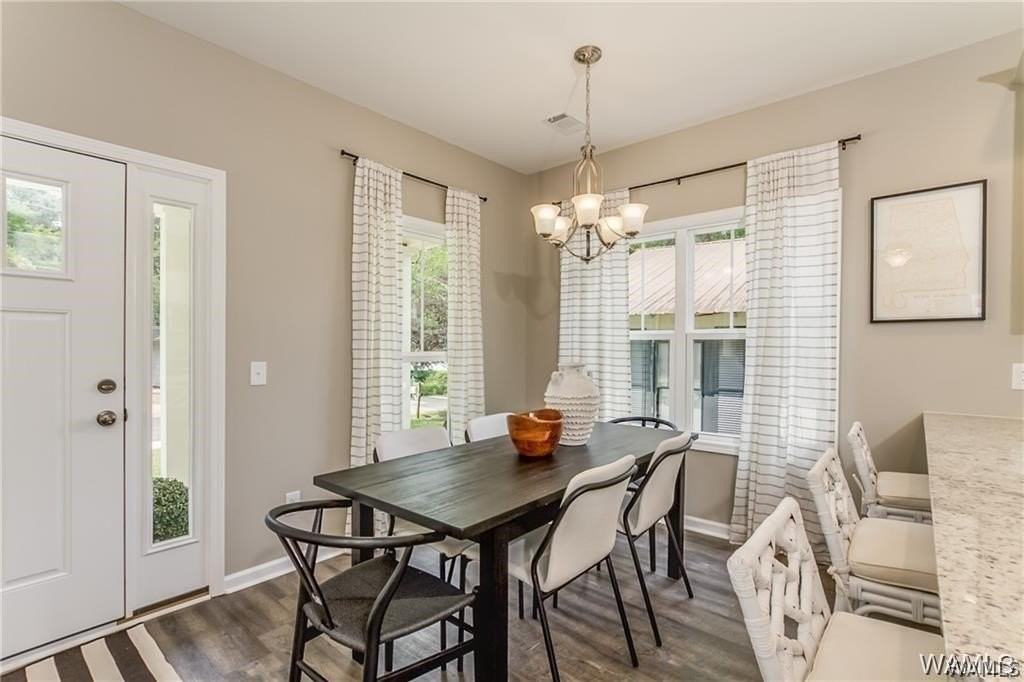 2312 9th St - Photo 6 of 39