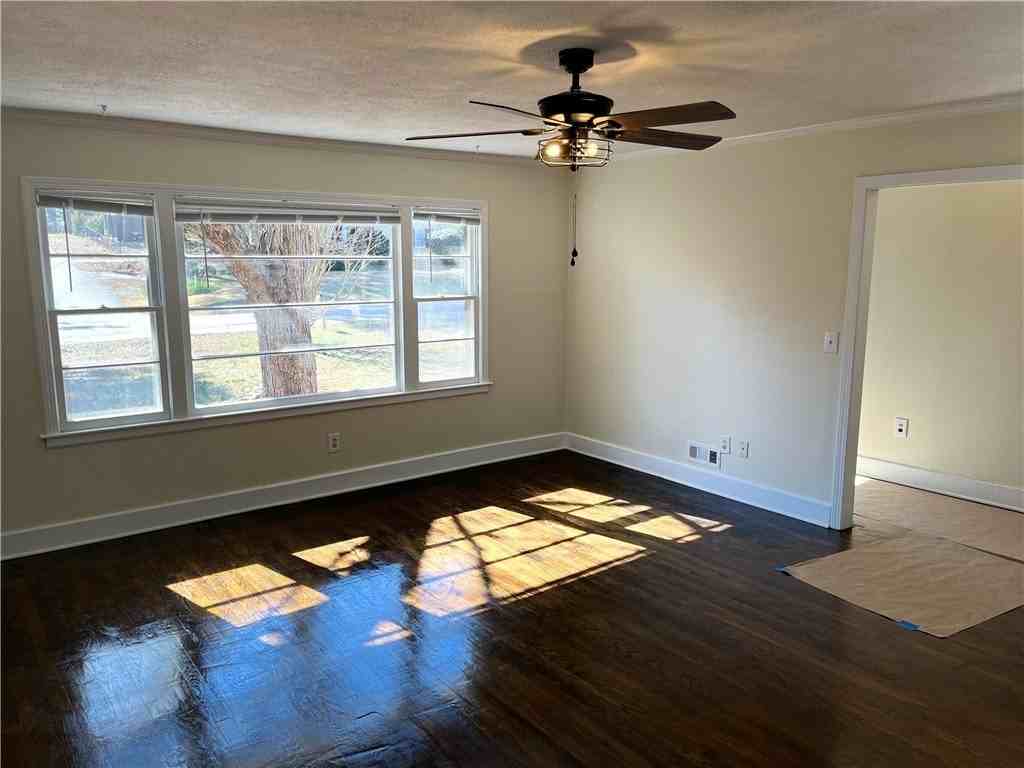 207 Skyview Dr - Photo 6 of 18