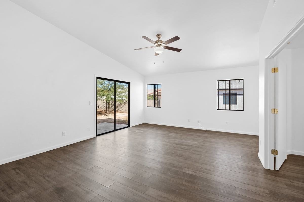 3680 W Ostler St - Photo 5 of 31