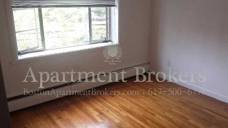53 Evergreen St #32