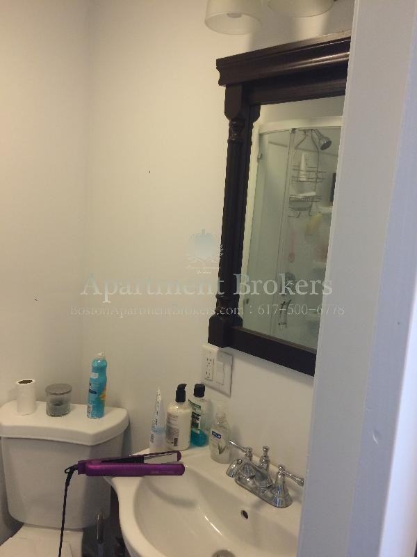 31 S Huntington Ave #303 - Photo 5 of 13