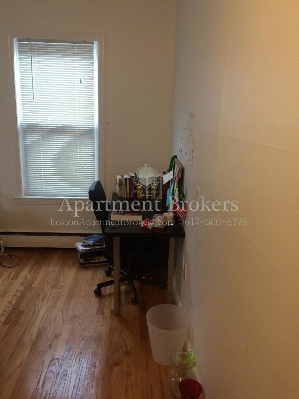 31 S Huntington Ave #303 - Photo 7 of 13