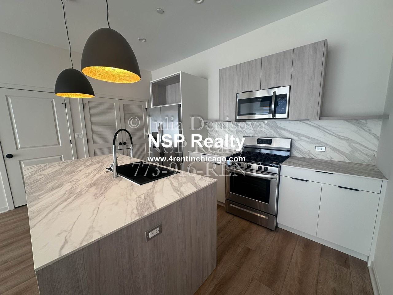 3207 N Narragansett Ave #301