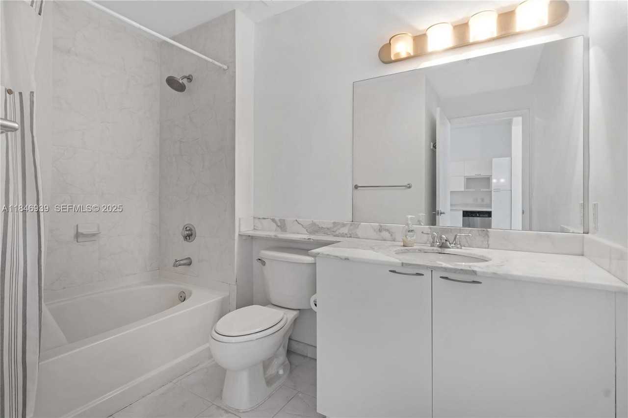 234 Northeast 3rd Street - Photo 3 of 25