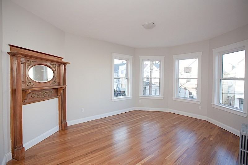 374 Prospect St #1 - Photo 6 of 11