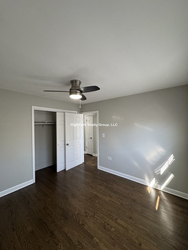 1321 W Sherwin Ave #2A - Photo 5 of 11