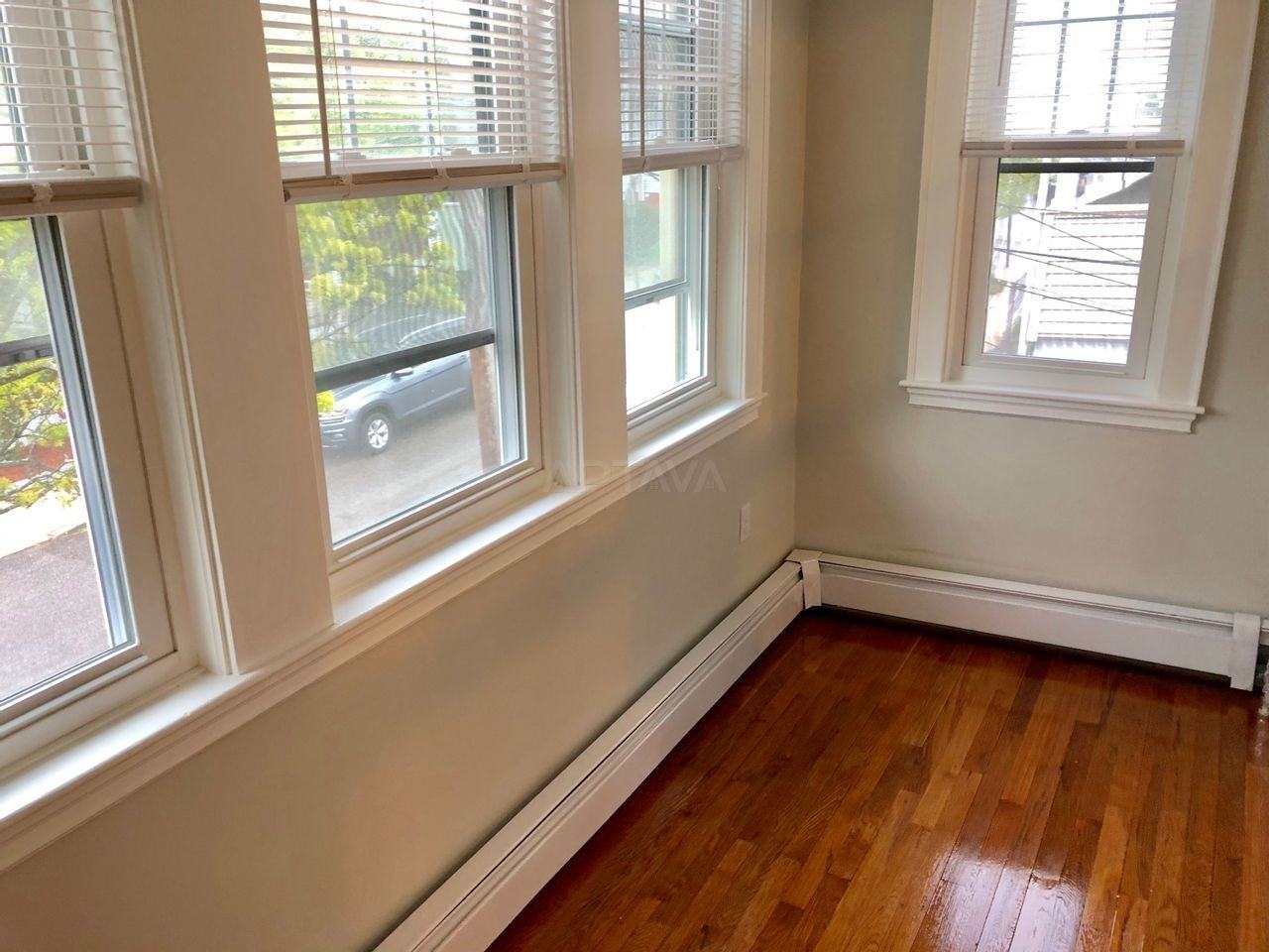 20 Fremont St #2 - Photo 5 of 8