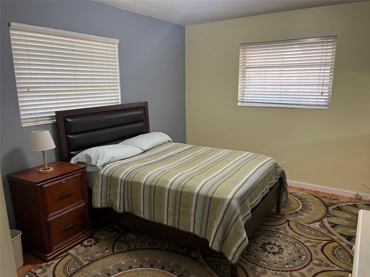 222 Northeast 23rd Avenue - Photo 4 of 7