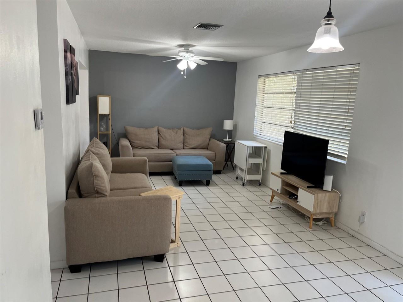 222 Northeast 23rd Avenue - Photo 3 of 7