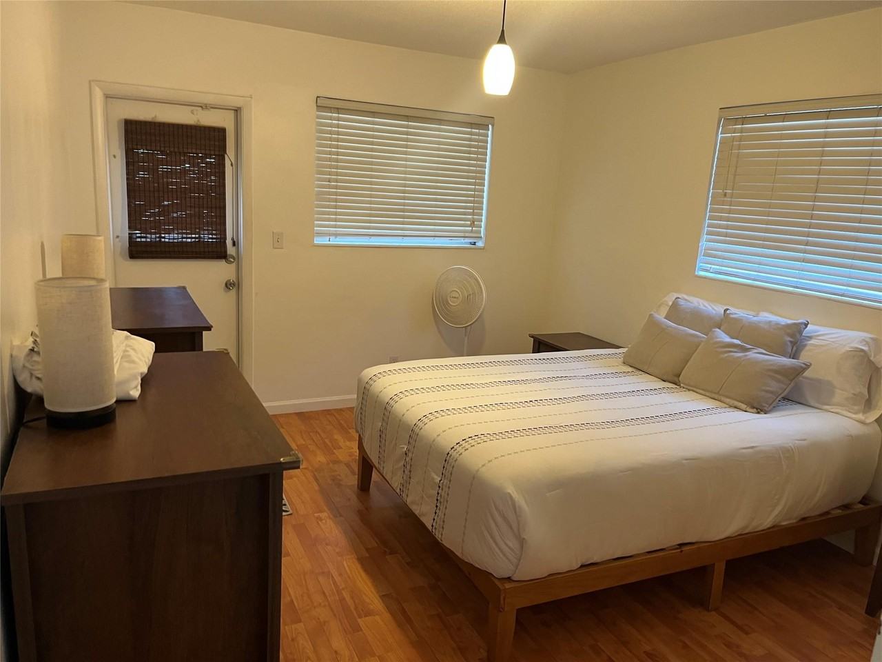 222 Northeast 23rd Avenue - Photo 5 of 7