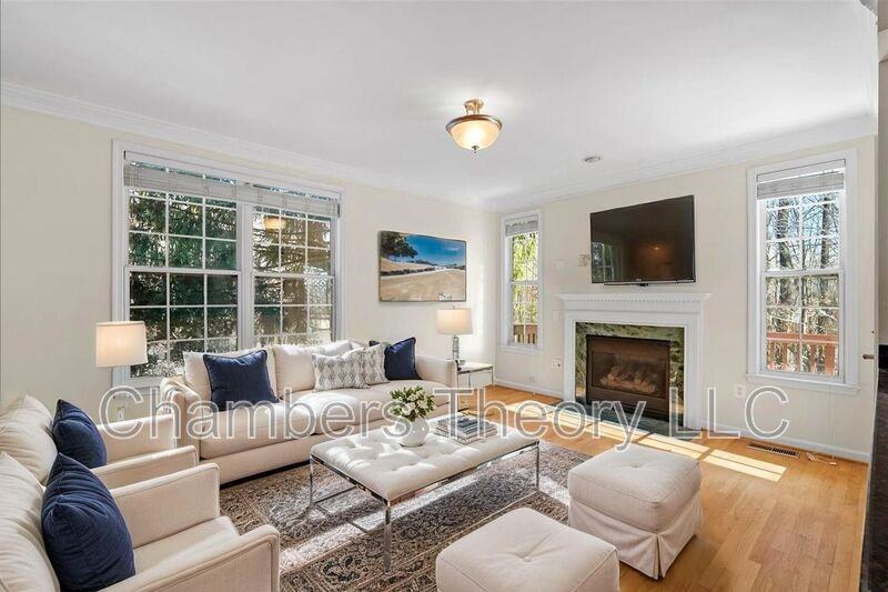 6254 Taliaferro Way - Photo 3 of 33